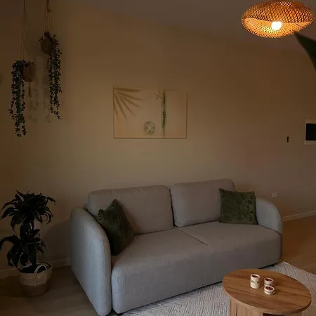 Apartment Sunny Sea View In Heart Of